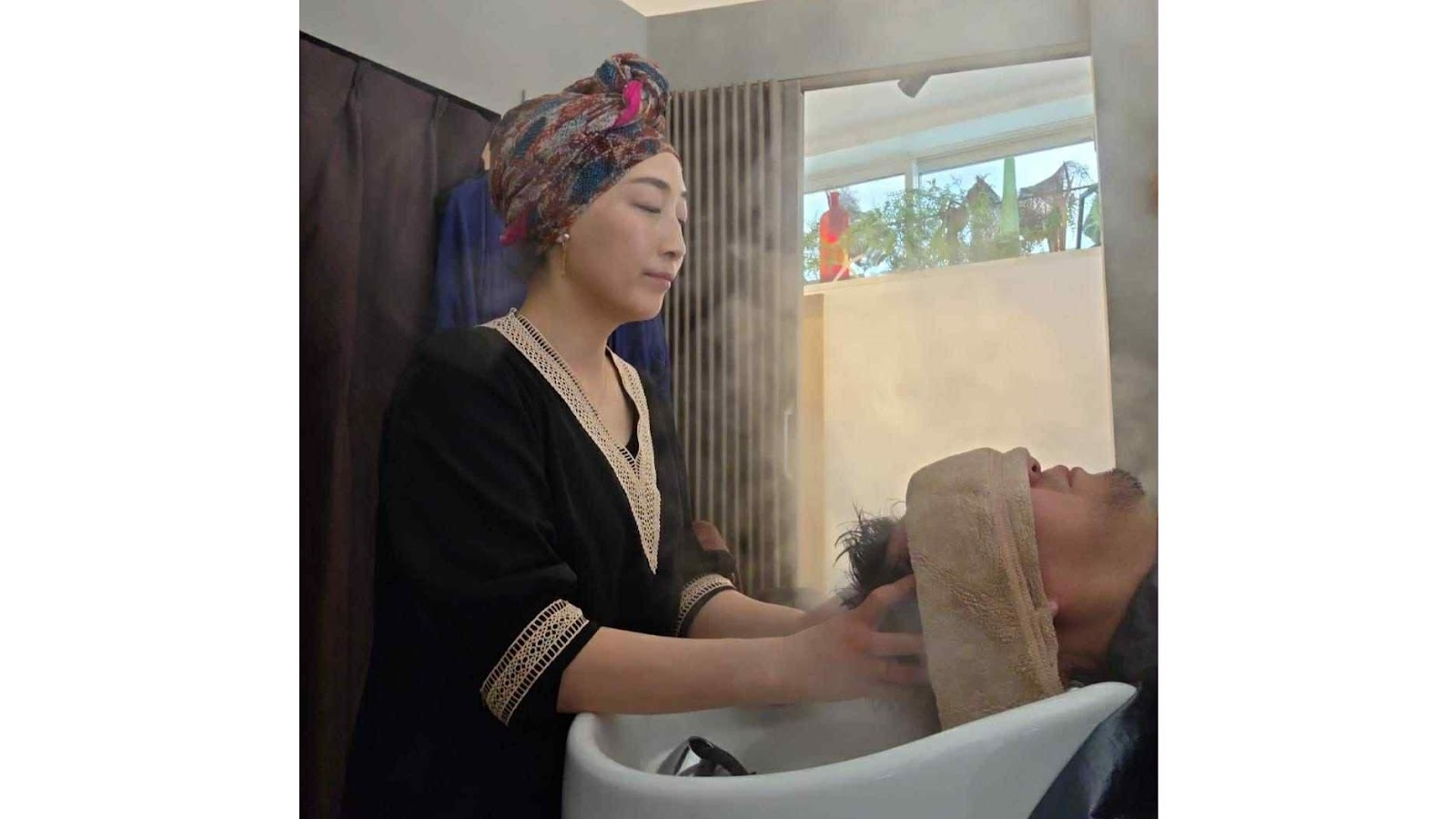 見出し2画像_嶋村吉洋社長が主催するワクセルのコラム_赤羽亜希さん.jpg