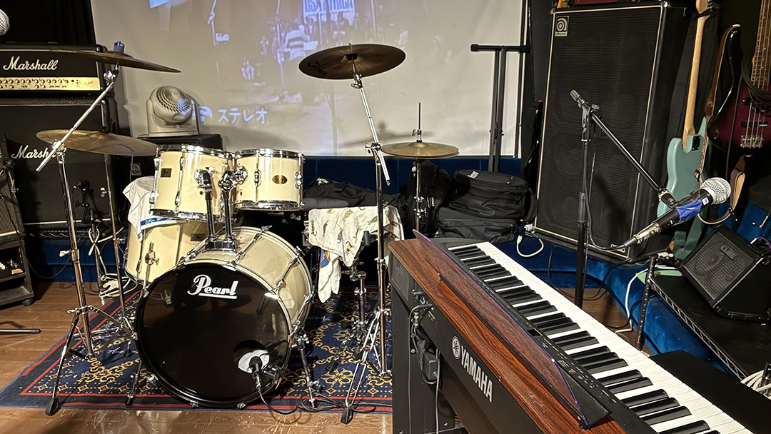 見出し1画像_嶋村吉洋社長が主催するワクセルのコラム_N. Heart(花本直樹)_スタジオ.jpg