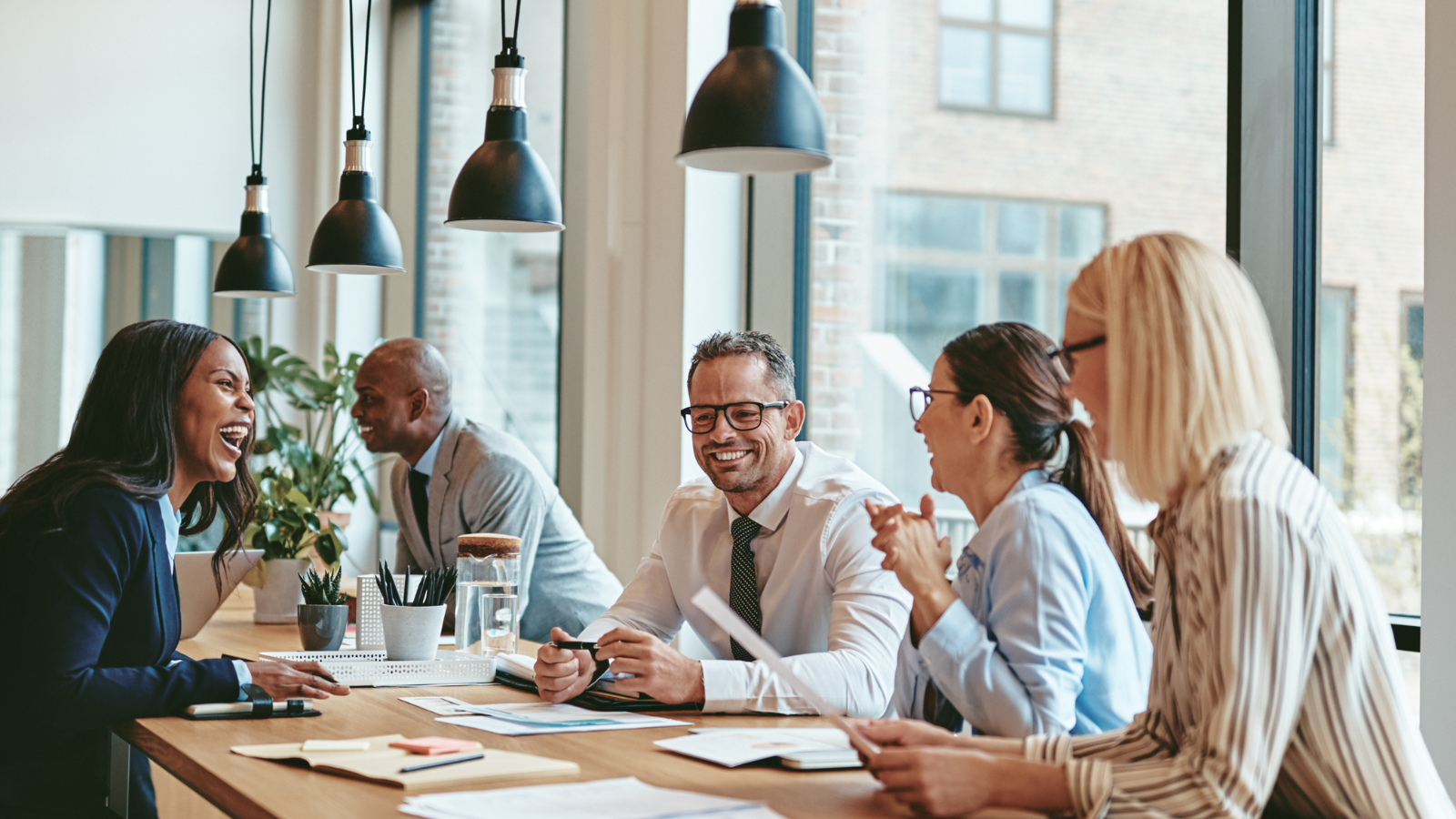 見出し2画像_嶋村吉洋社長が主催するワクセルのコラム_ あいさん.png