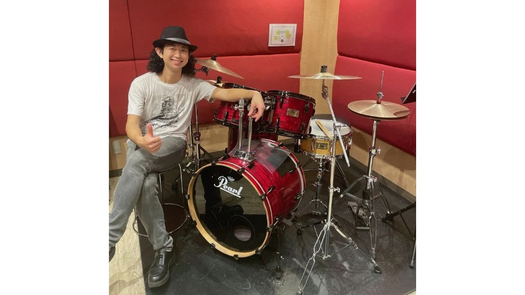 見出し1画像_嶋村吉洋社長が主催するワクセルのコラム_伊藤達郎さん_ドラム