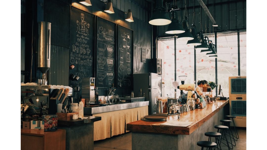 見出し2画像_嶋村吉洋社長が主催するワクセルのコラム_楠橋未来_カフェの話