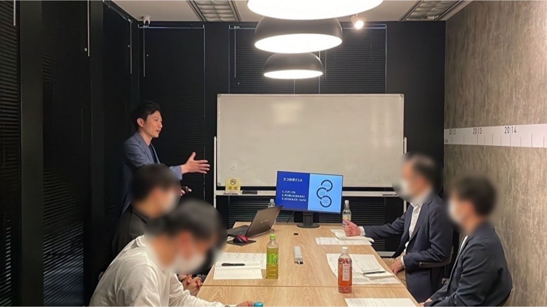 見出し1画像_嶋村吉洋社長が主催するワクセルのコラム_萩原たく_思考のアップデート